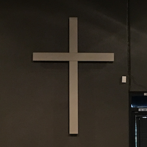 Suite 18 Cross